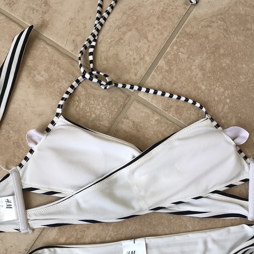 H&M Swimsuit - Picture 5 of 8